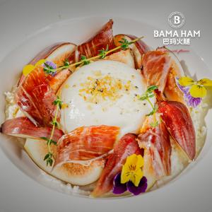 巴玛火腿无花果布拉塔沙拉